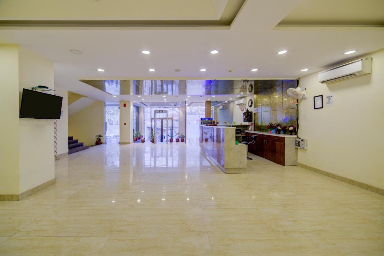 Hotel D'Capitol - Delhi Airport New Delhi Buitenkant foto