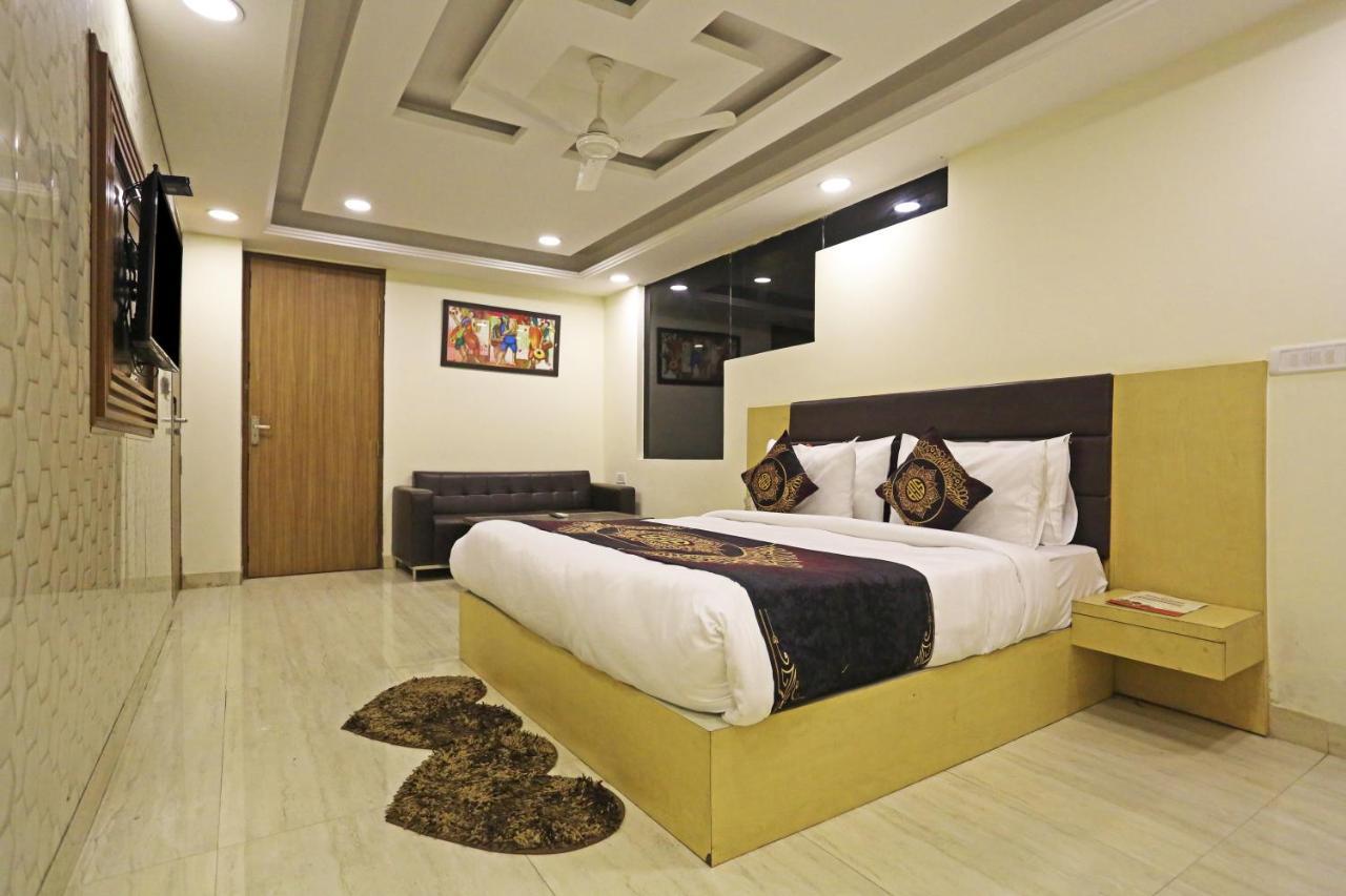Hotel D'Capitol - Delhi Airport New Delhi Buitenkant foto