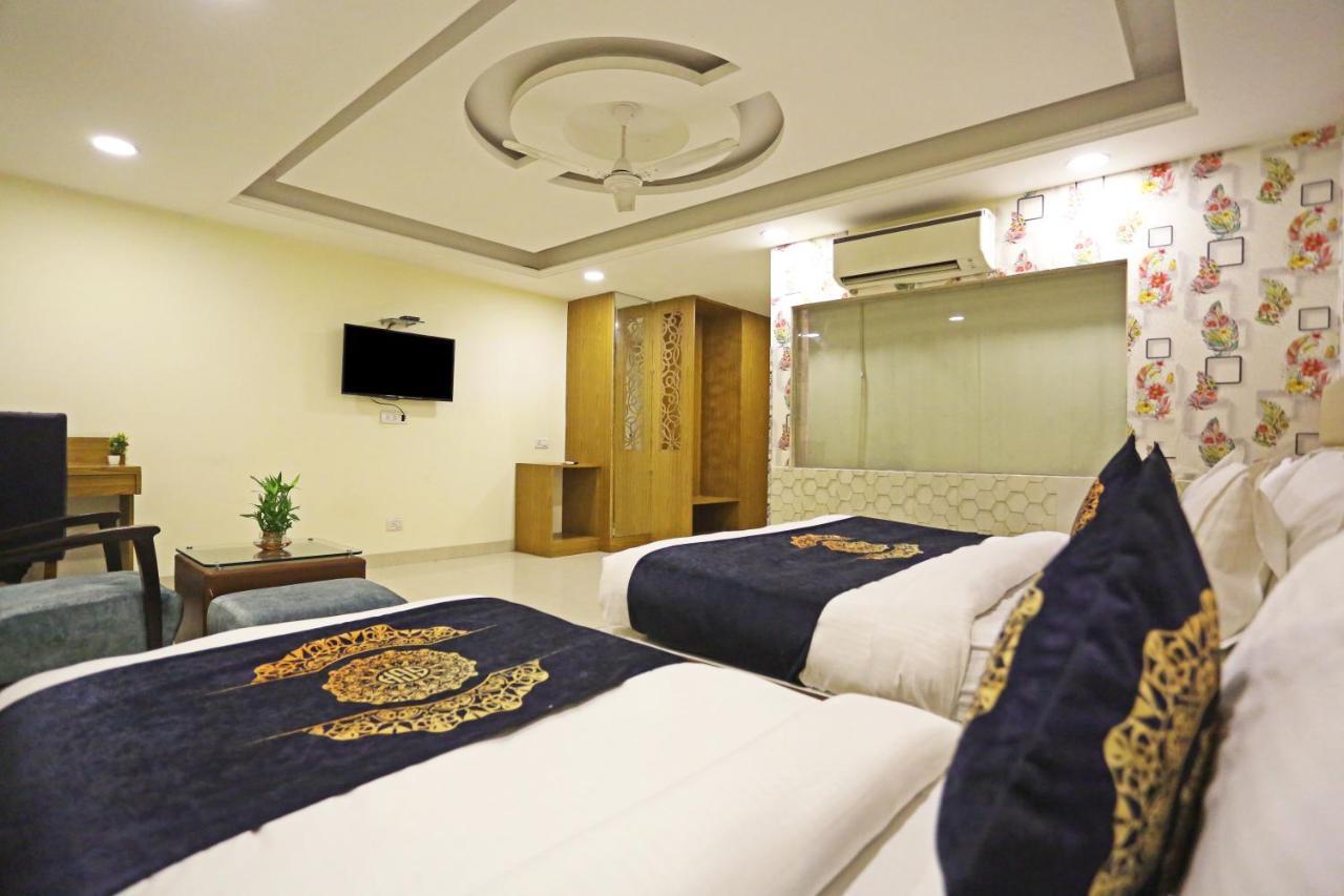 Hotel D'Capitol - Delhi Airport New Delhi Buitenkant foto