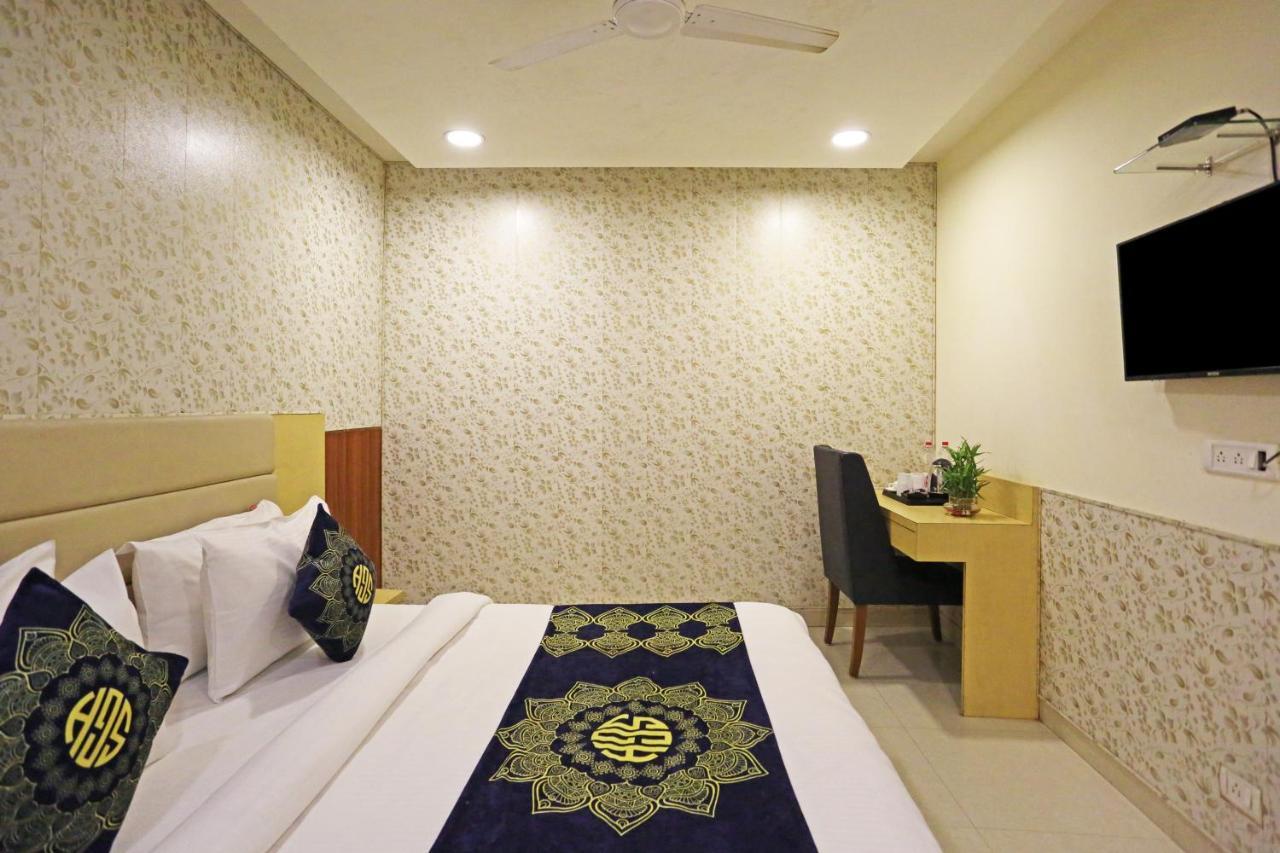 Hotel D'Capitol - Delhi Airport New Delhi Buitenkant foto