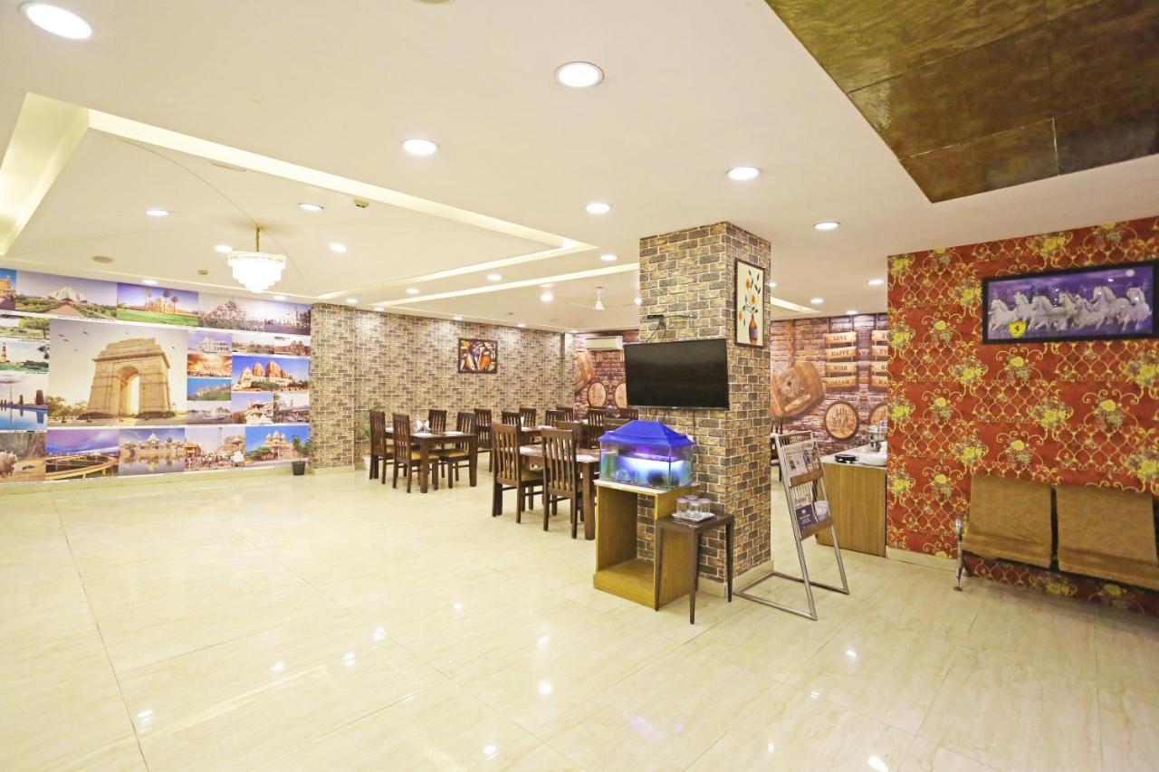 Hotel D'Capitol - Delhi Airport New Delhi Buitenkant foto